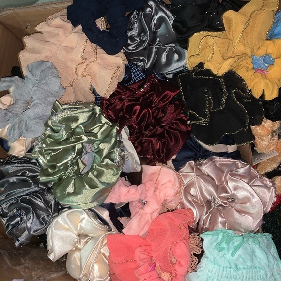 Random Assorted 50 Hair Tie Scrunchies Mixed Lot - Picture 13 of 13